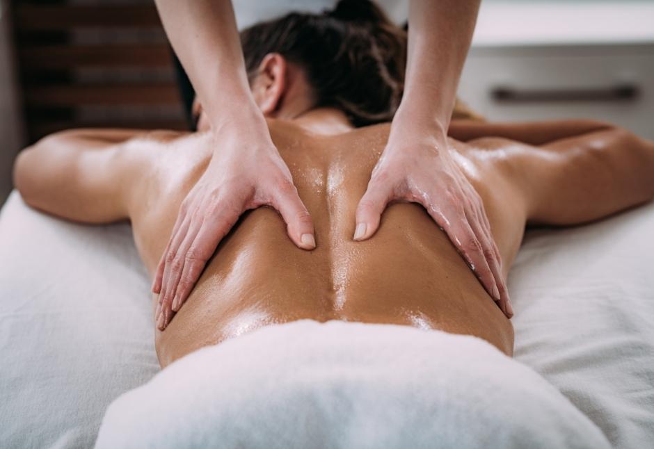 Experience Pain Relief and Deep Relaxation with Expert Massage Therapy